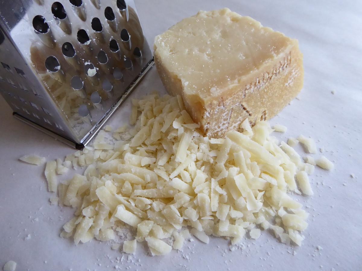 El Queso Parmesano: Tradición Italiana en América Latina. Image by Linda from Pixabay.